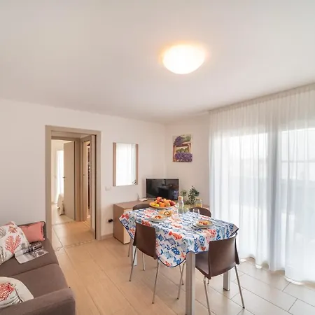 Super Villaggio Planetarium 1 Bedroom Sleeps 4 * Bibione