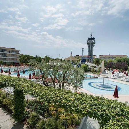 Super Villaggio Planetarium 1 Bedroom Sleeps 4 *