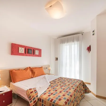 Super Villaggio Planetarium 1 Bedroom Sleeps 4 Apartment *