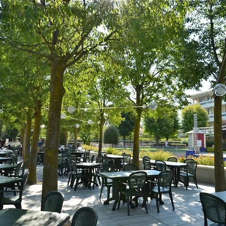 Apartment Super Villaggio Planetarium 1 Bedroom Sleeps 4 *
