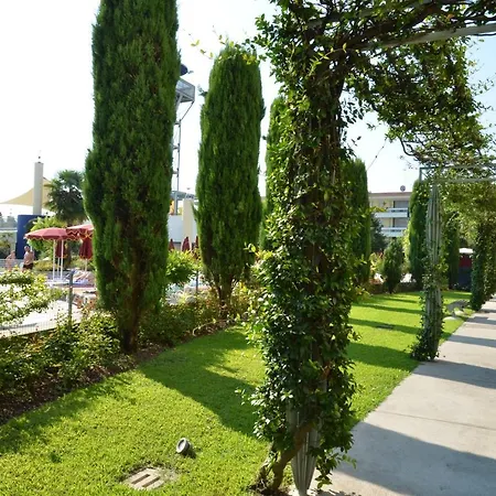 Super Villaggio Planetarium 1 Bedroom Sleeps 4 Apartment *